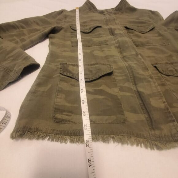 Revolve Sanctuary Womens Cropped Band Collar Raw Hem Jacket Sz Small Boxy - Picture 14 of 15